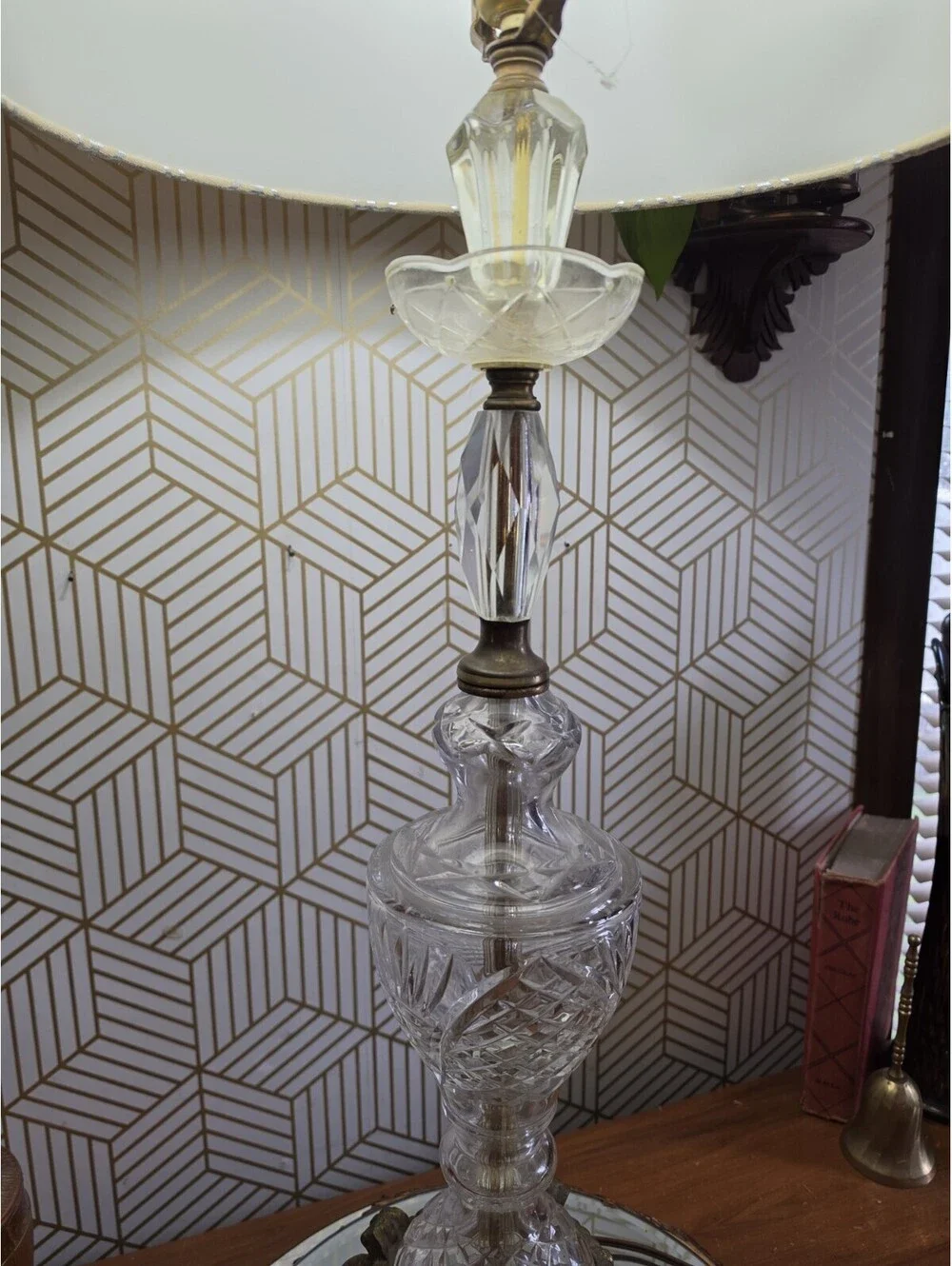 Vintage Hollywood Regency Brass And Cut Crystal And Glass Tall Table Lamp